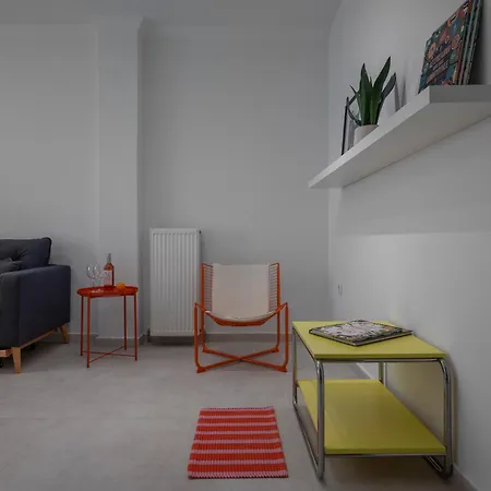 Angel's Urban Up-art-ment